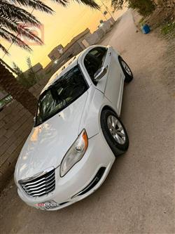 Chrysler 200
